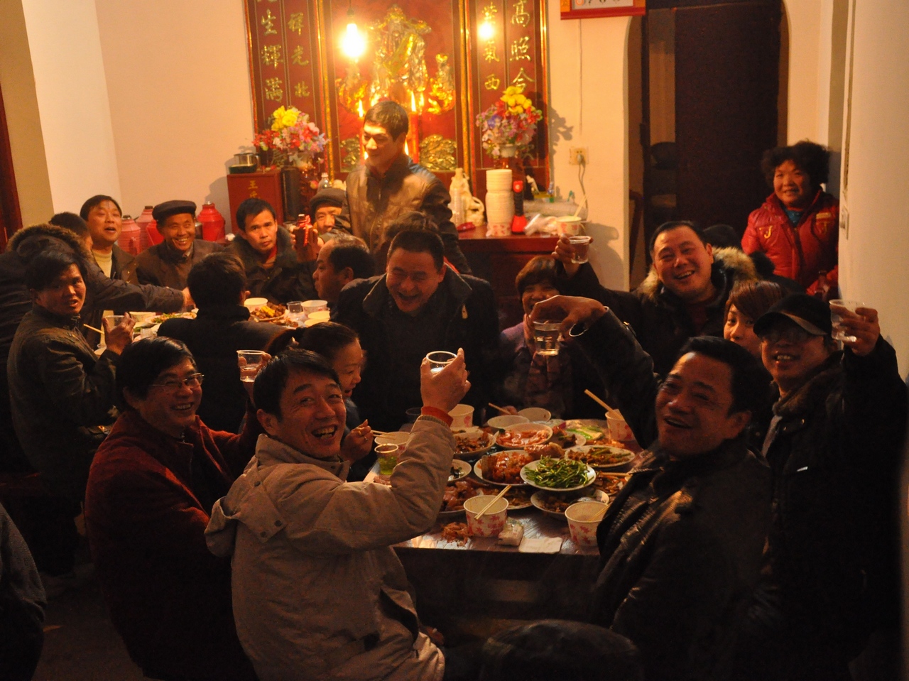 年,还得在家里过